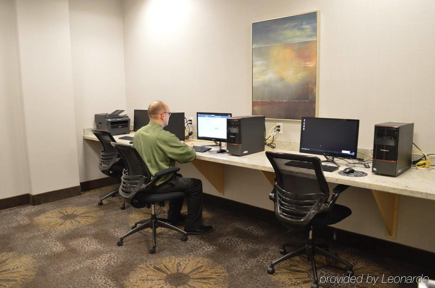Hilton Garden Inn Tacoma Downtown Dış mekan fotoğraf